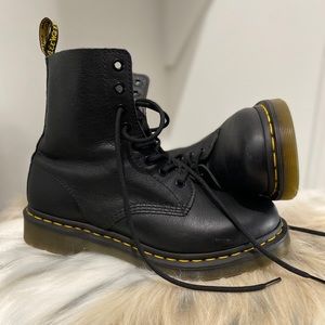 Dr. Martens Pascal Boots